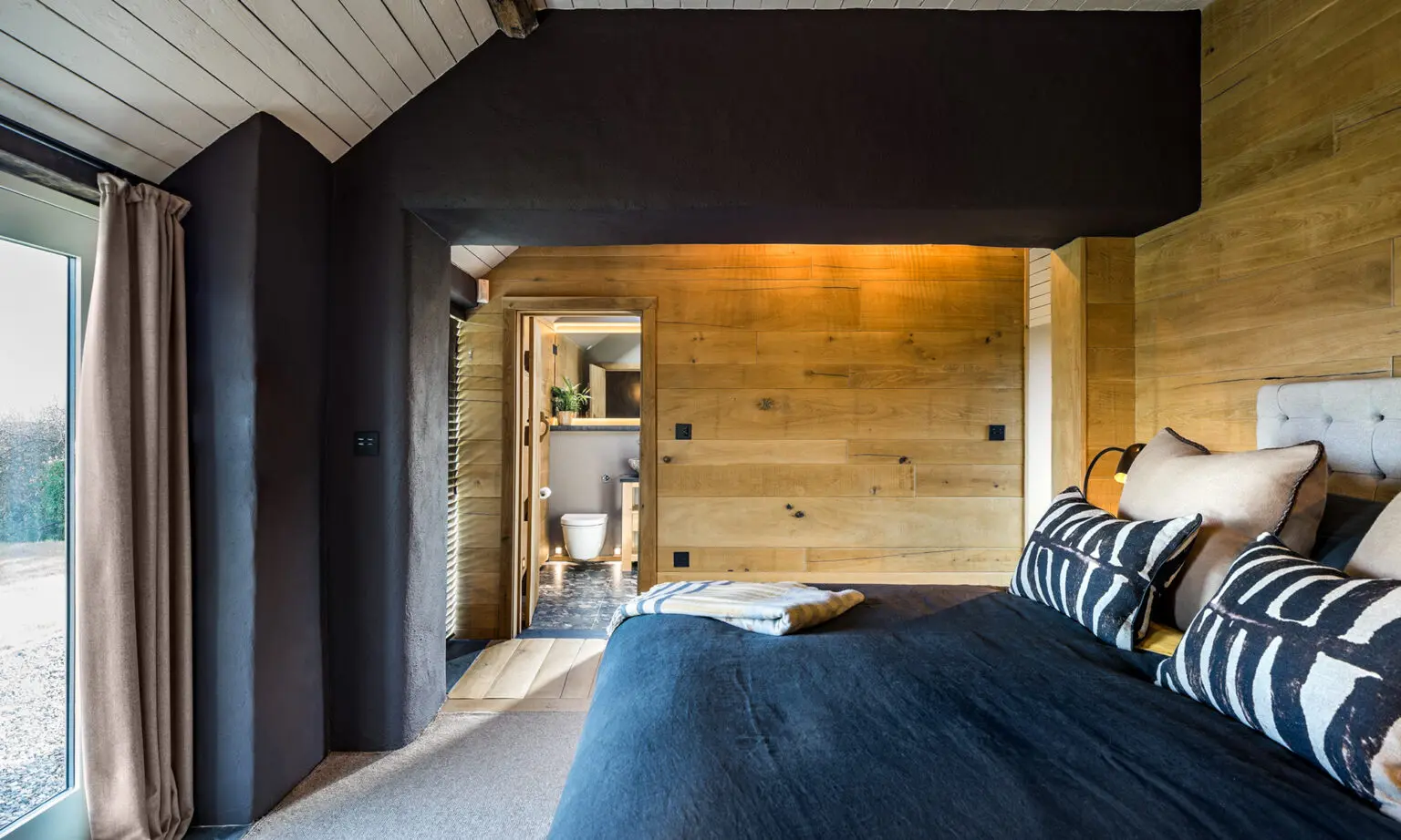 cottage bedroom interiors