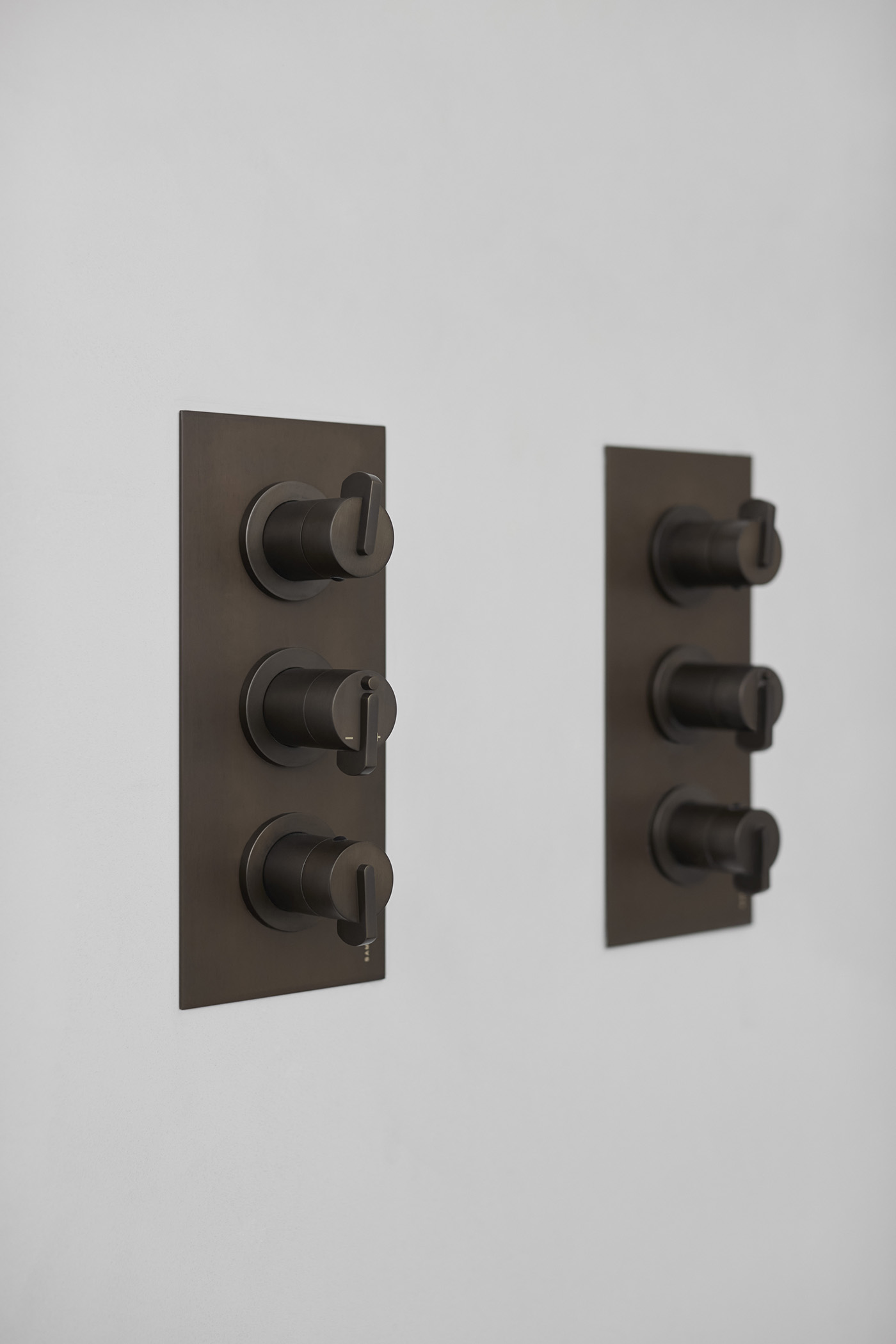 Twin Xenon shower trims by Samuel Heath