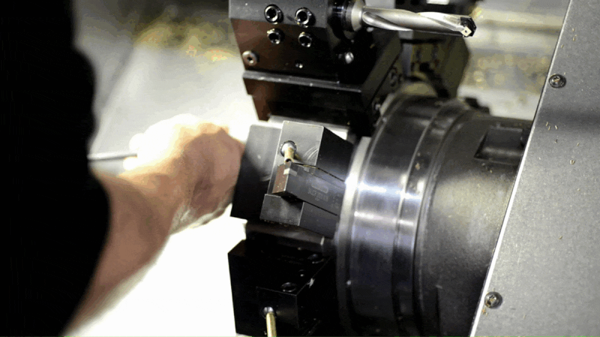 Tool turret in CNC machine