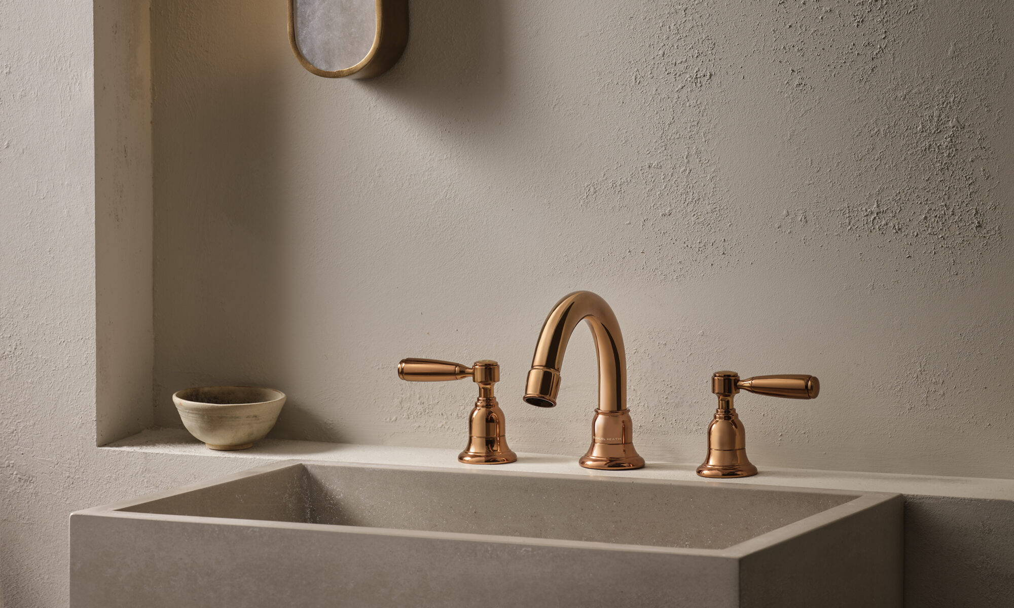 Fairfield in Amber Brass