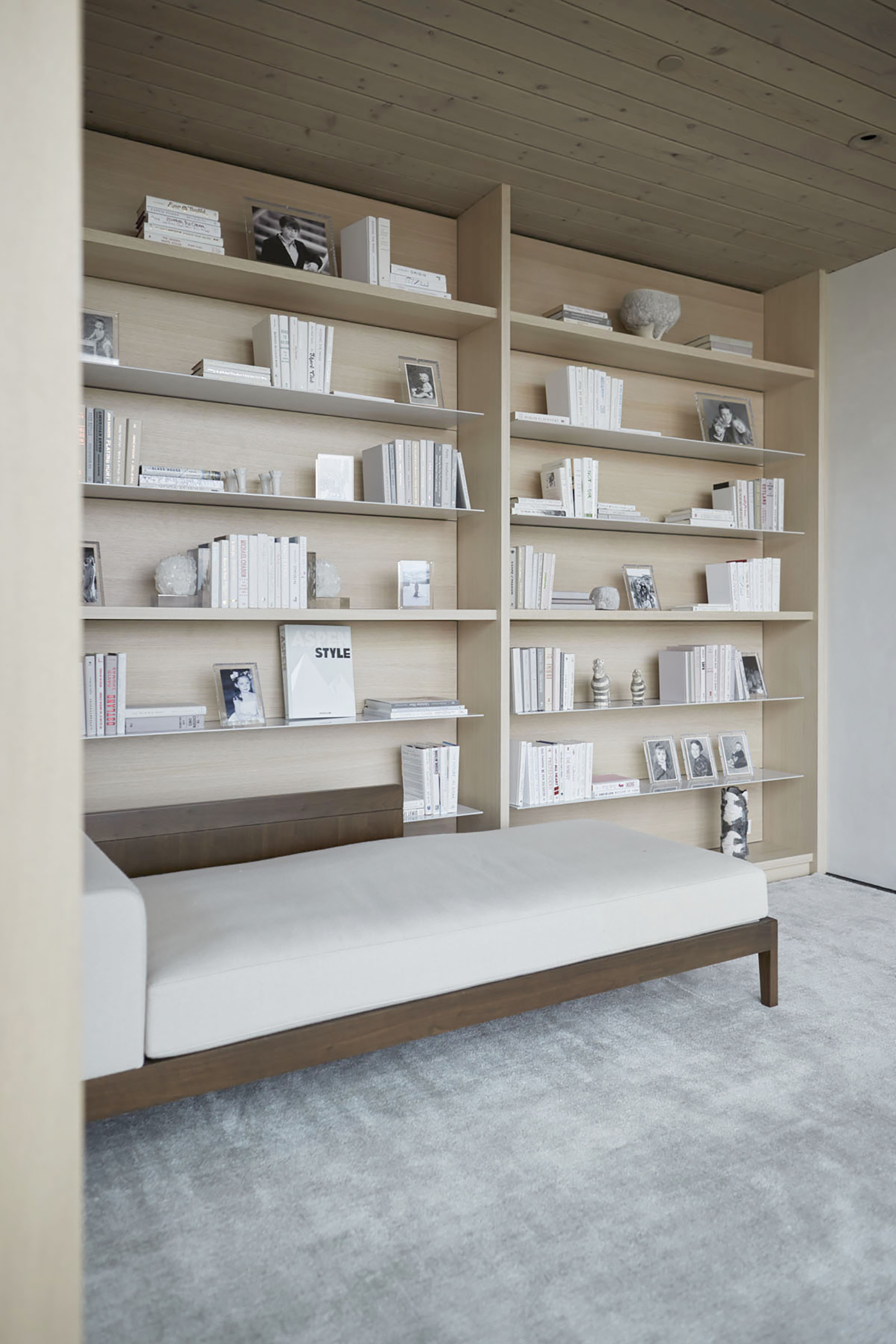 Made to measure bookcase